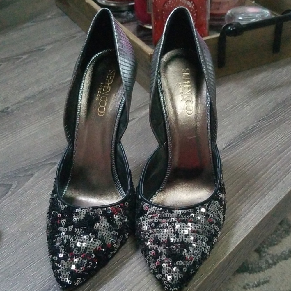 Glittery Silver Pumps by Stephen Good London 40